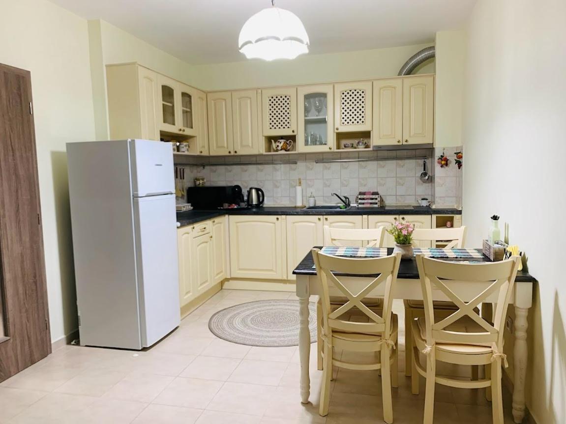Kiwi Gardens Apartment Byala  Luaran gambar